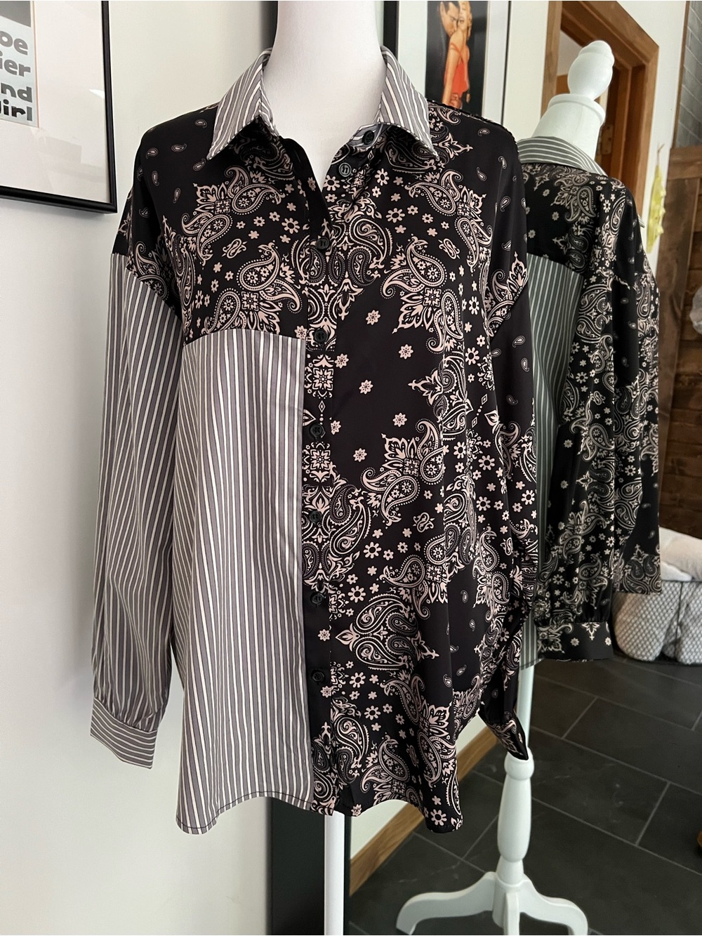 Renuar Black and Cream Paisley & Stripe Womenโs Button-Up Shirt M